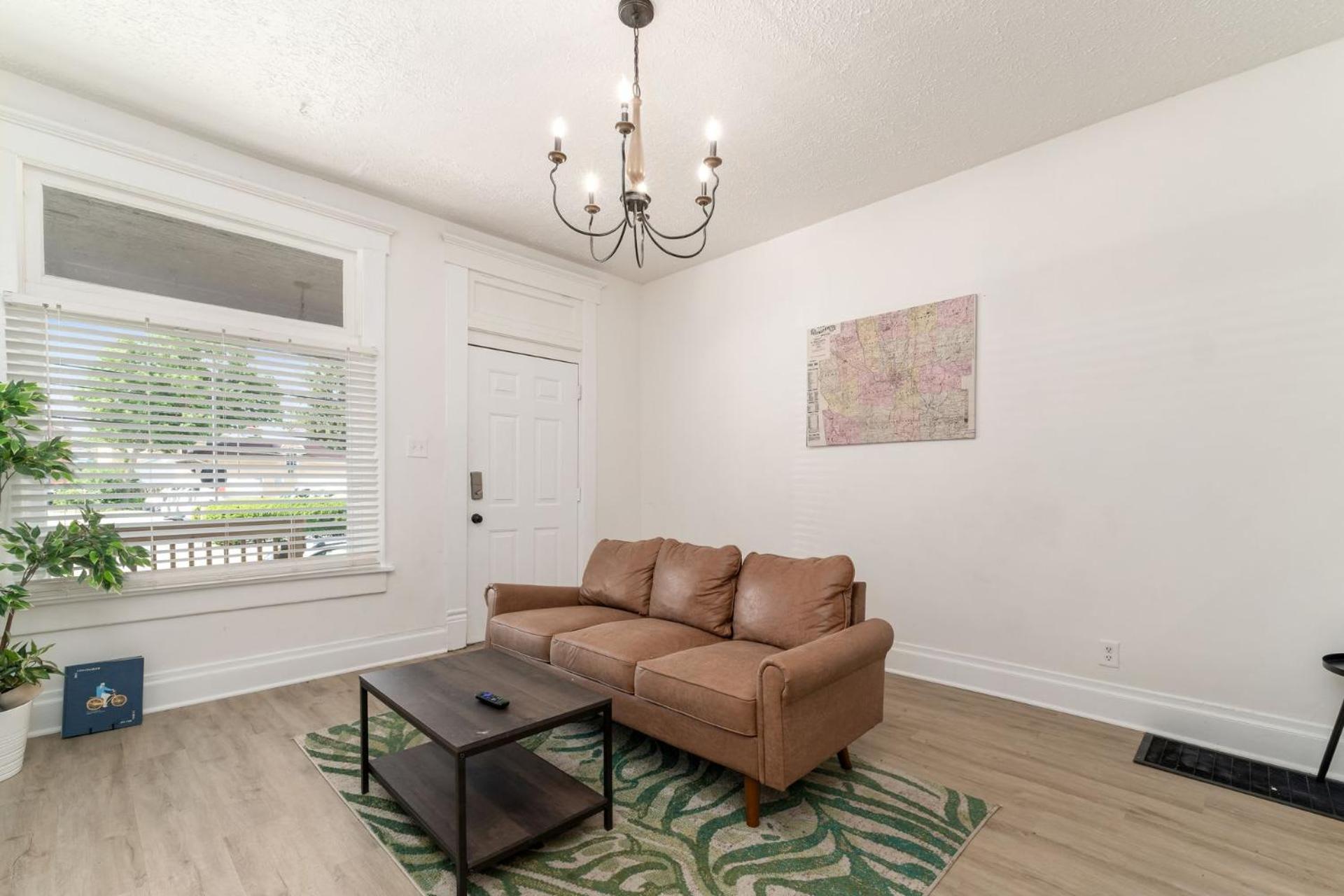 Villa Housepitality - The Madison House - Brand New Columbus Esterno foto