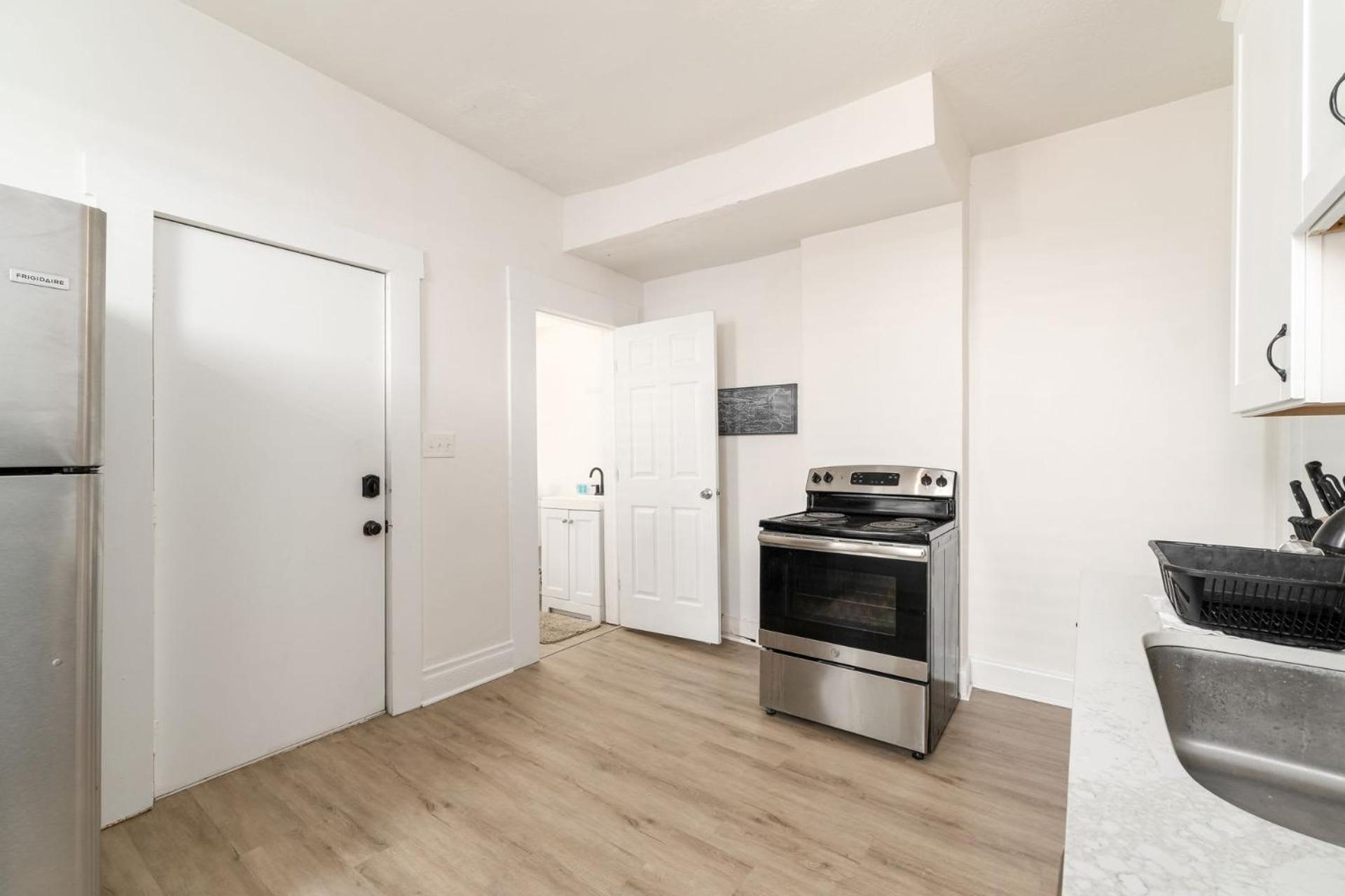 Villa Housepitality - The Madison House - Brand New Columbus Esterno foto