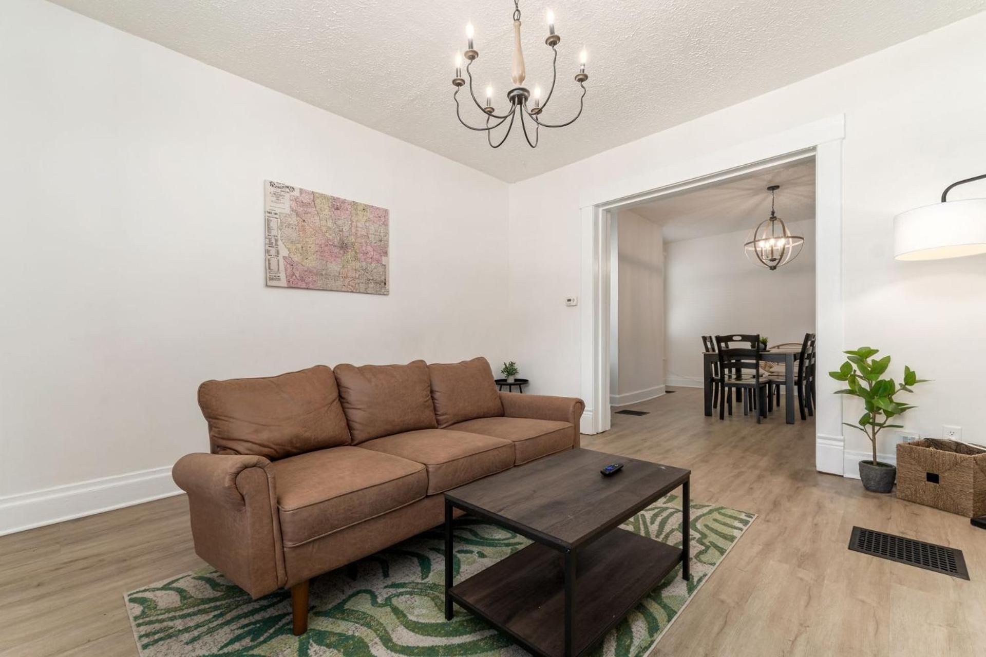 Villa Housepitality - The Madison House - Brand New Columbus Esterno foto